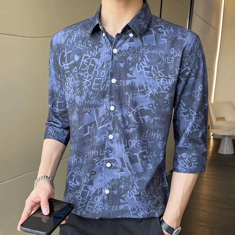 Men's Stylish 3/4 Sleeve Shirt English Letter Print Casual Turn-Down Collar Summer Fashion Breathable Loose Fit Top